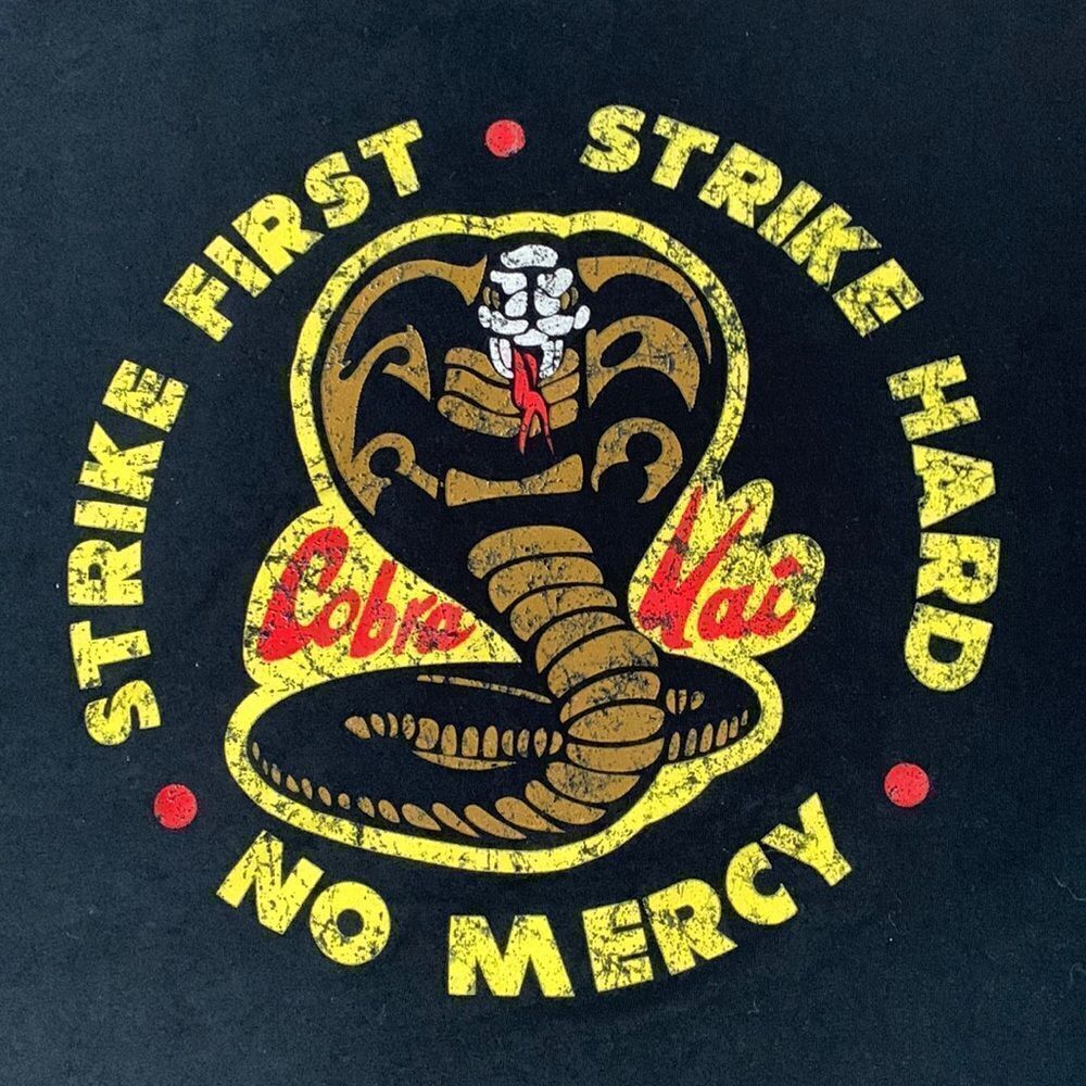 Cobra Kai “No Mercy “ Graphic T-shirt L Black